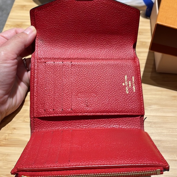 Gently used Louis Vuitton wallet - Picture 2 of 5